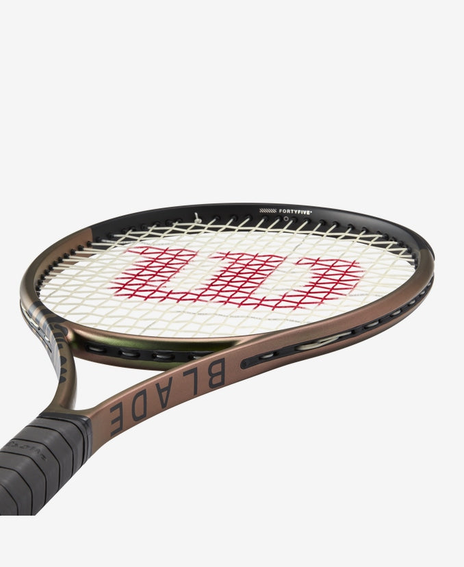 Wilson Blade 98 18x20 V8 Racquet Point